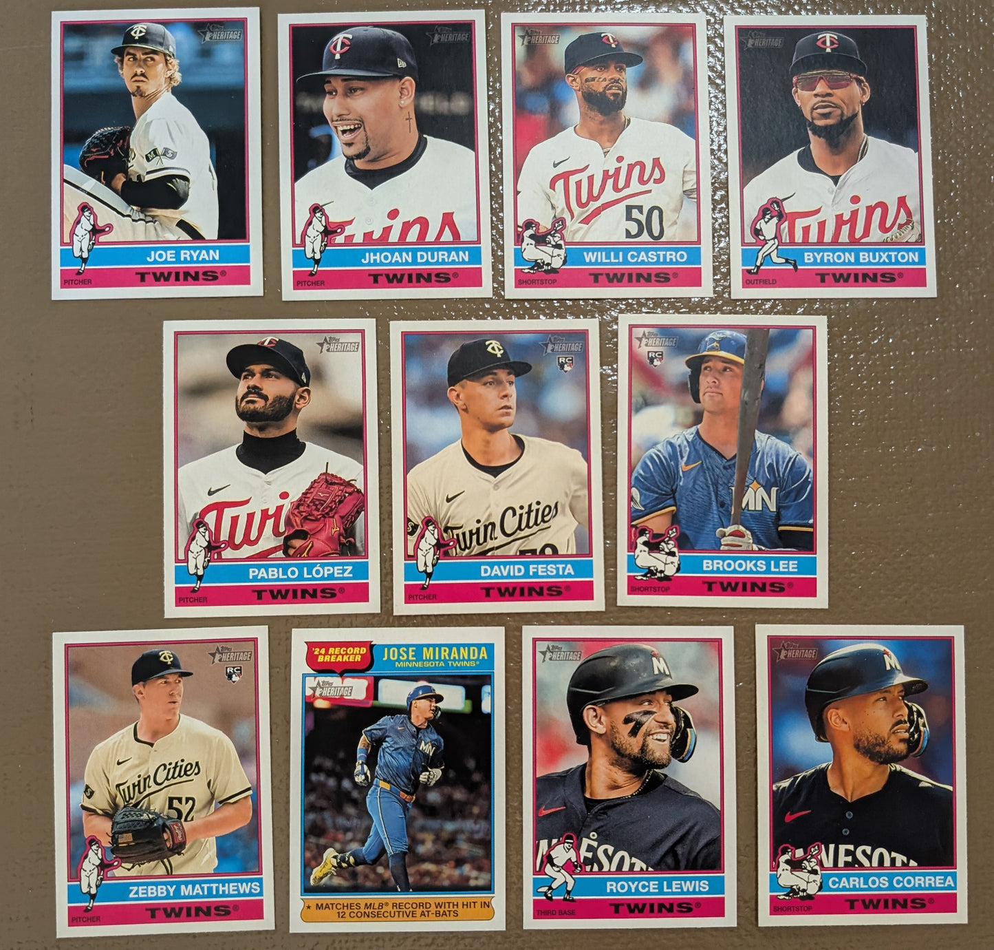 2025 Topps Heritage Baseball Team Set 11 Cards Minnesota Twins Brooks Lee RC
